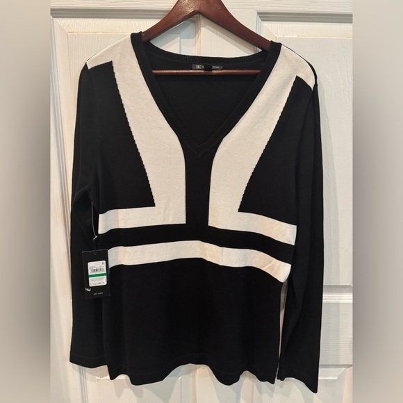 INC International Concepts Black and White V-Neck Sweater - Picture 1 of 6